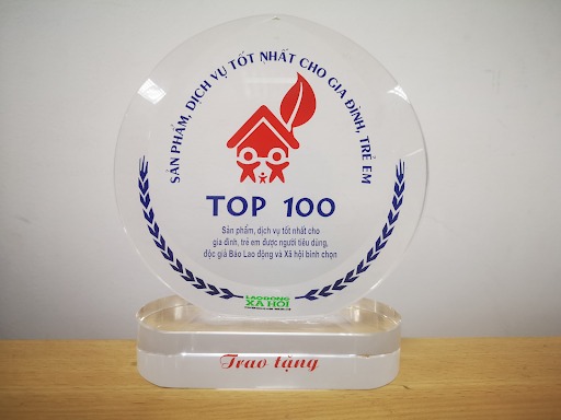 Ích Giáp Vương nhận giải thưởng "Top 100 sản phẩm, dịch vụ tốt cho gia đình và trẻ em" 